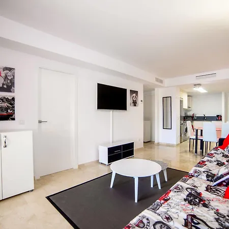 Bennecke Marilyn Apartment